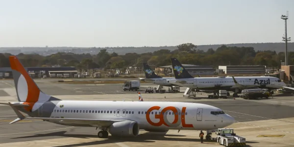gol-e-azul-encerram-acordo-de-cooperacao-comercial