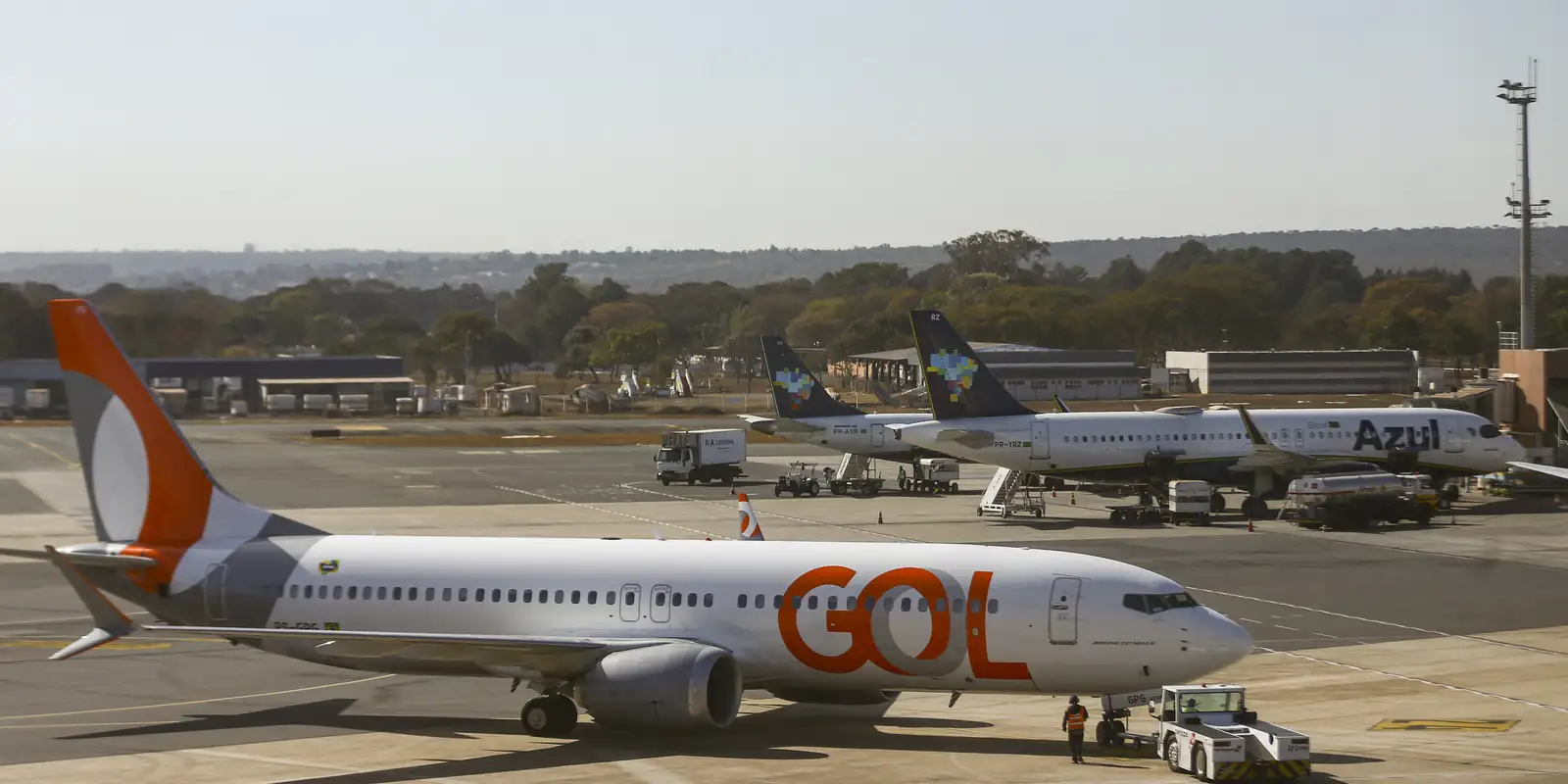 gol-e-azul-encerram-acordo-de-cooperacao-comercial