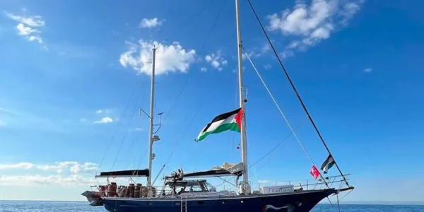 primeiro-integrante-solto-da-flotilha-global-sumud-denuncia-violencia