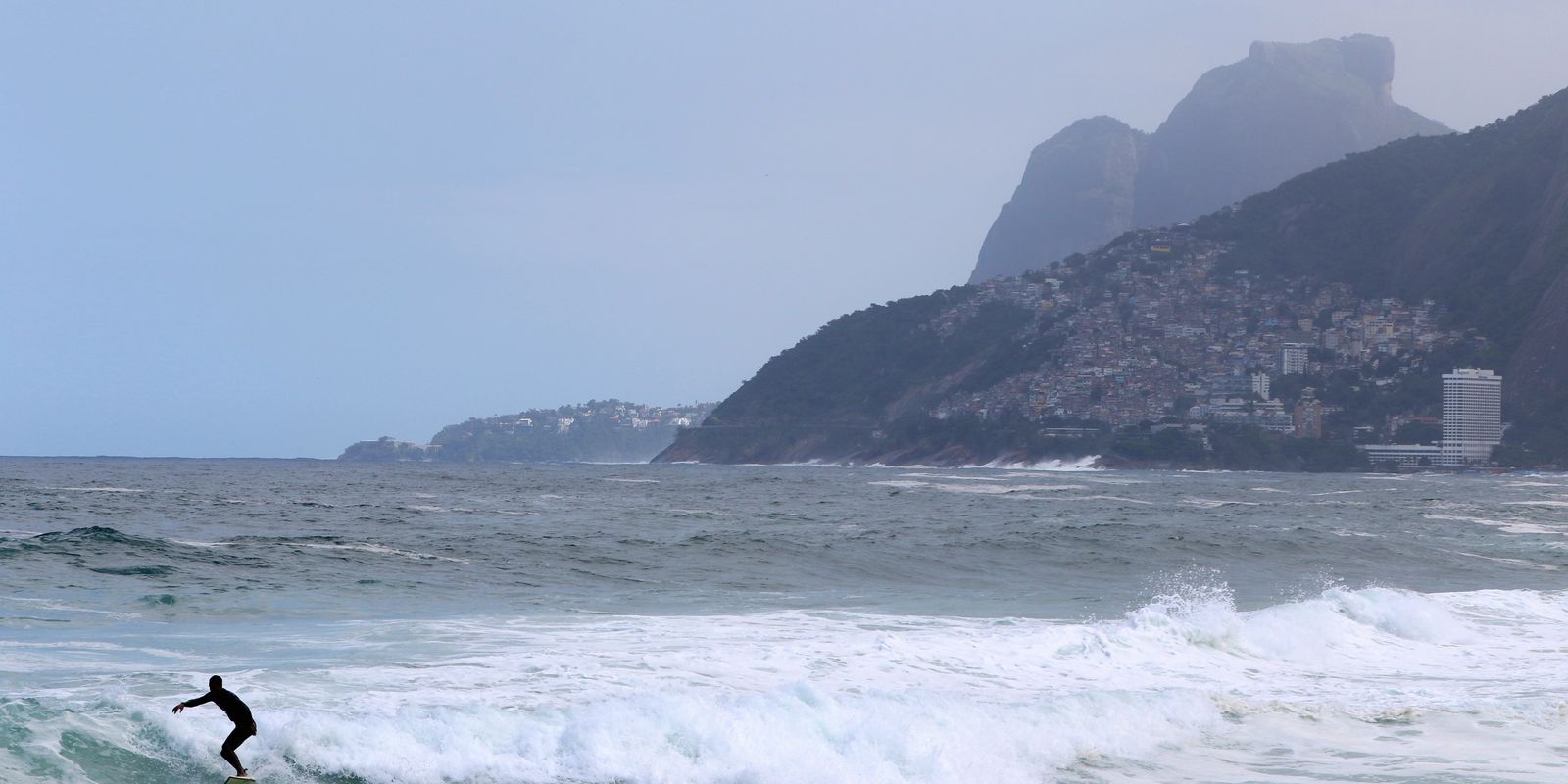 fim-de-semana-no-rio-tera-mar-de-ressaca-e-frente-fria