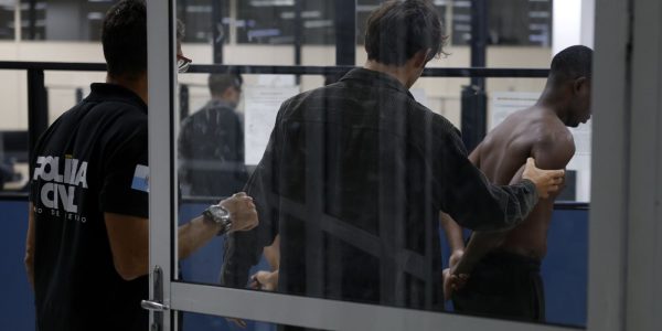 megaoperacao-no-rio-cumpriu-20-dos-100-mandados-de-prisao-pretendidos