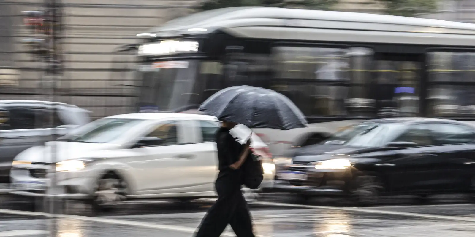inmet-emite-alerta-para-o-rs-de-ventos-de-ate-100-km/h-e-tempestade