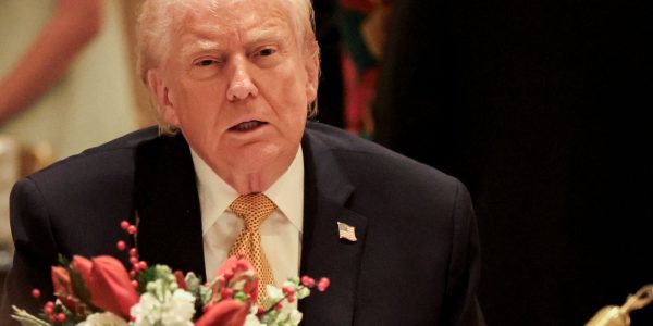 eua-e-ucrania-estao-“muito-mais-proximos”-de-acordo-de-paz,-diz-trump