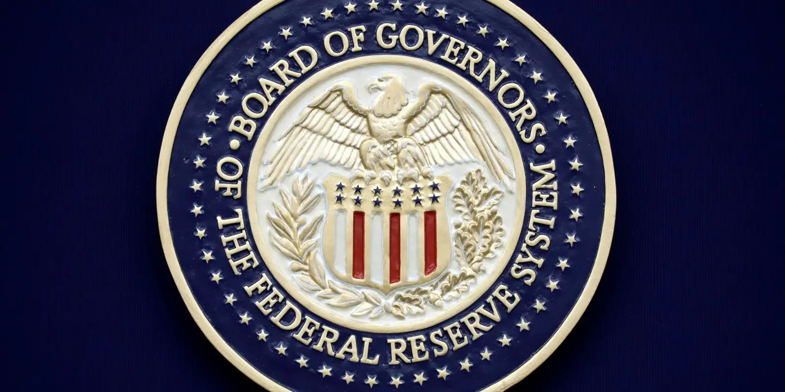 trump-usa-acusacao-criminal-como-chantagem-para-reduzir-juros,-diz-fed