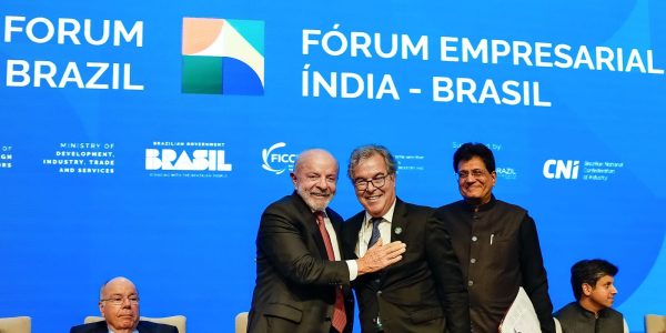 brasil-e-india-fazem-parceria-para-producao-de-medicamentos