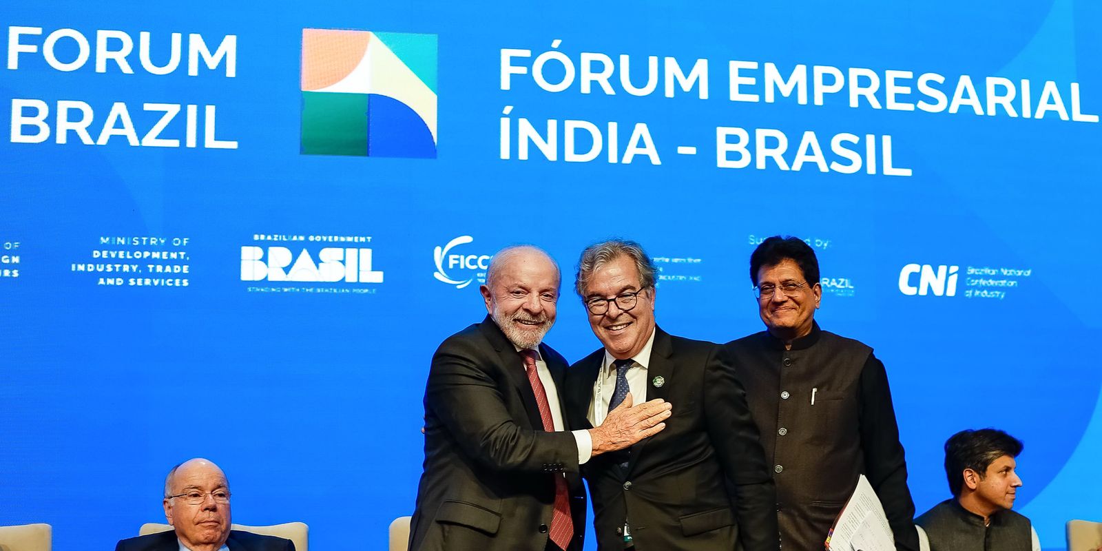 brasil-e-india-fazem-parceria-para-producao-de-medicamentos