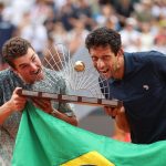 joao-fonseca-e-marcelo-melo-garantem-titulo-de-duplas-do-rio-open