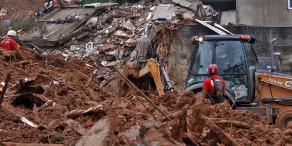 numero-de-mortos-com-as-chuvas-chega-a-30-em-minas-gerais