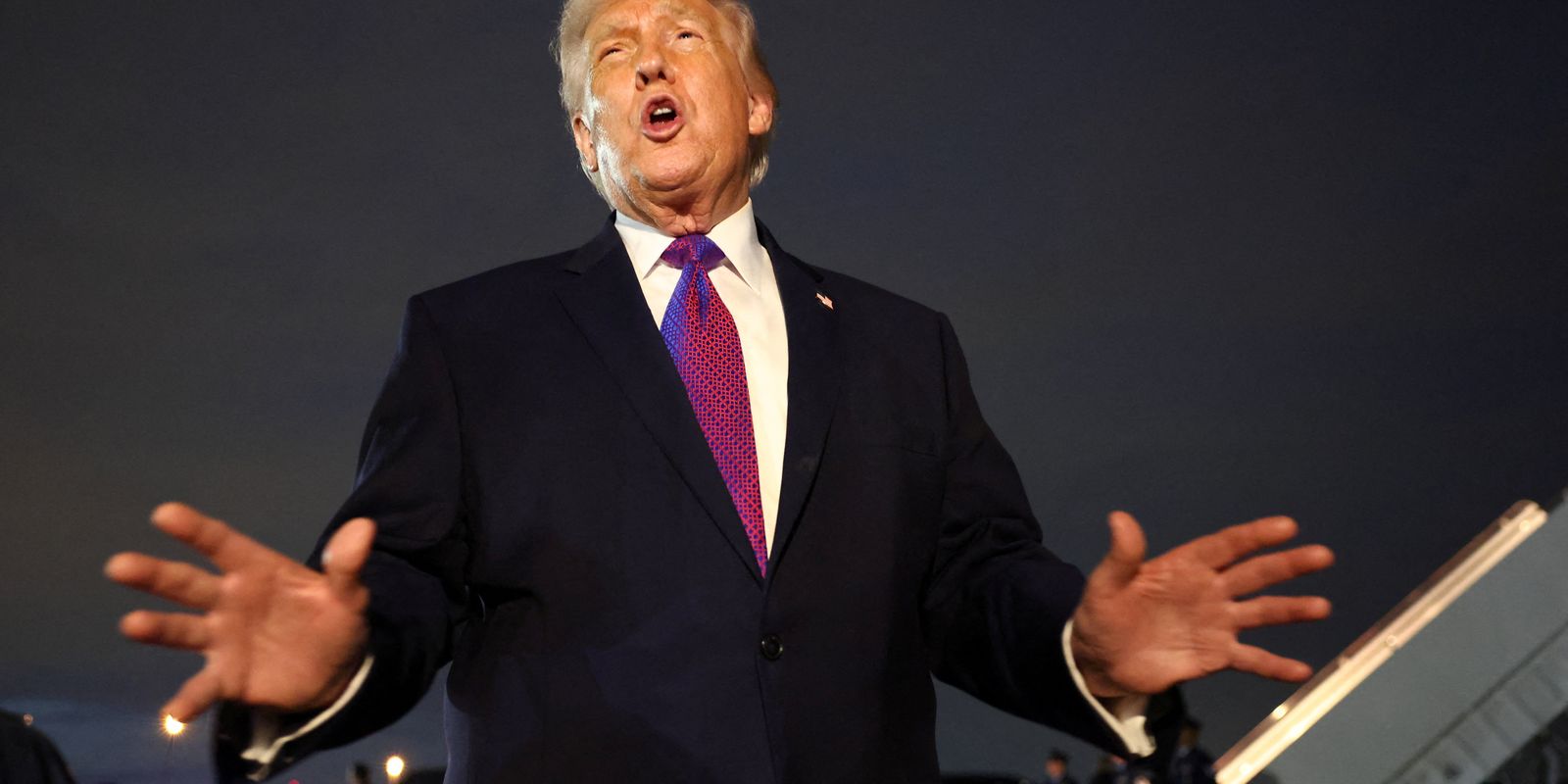 trump-recua-e-aceita-suspender-ataques-ao-ira-por-duas-semanas