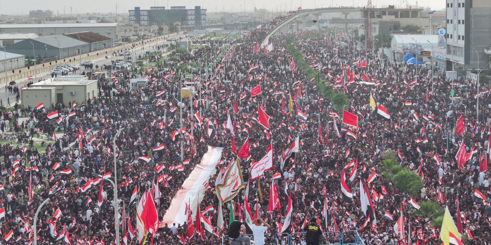 multidoes-no-ira-marcam-40o-dia-da-morte-do-lider-supremo-khamenei