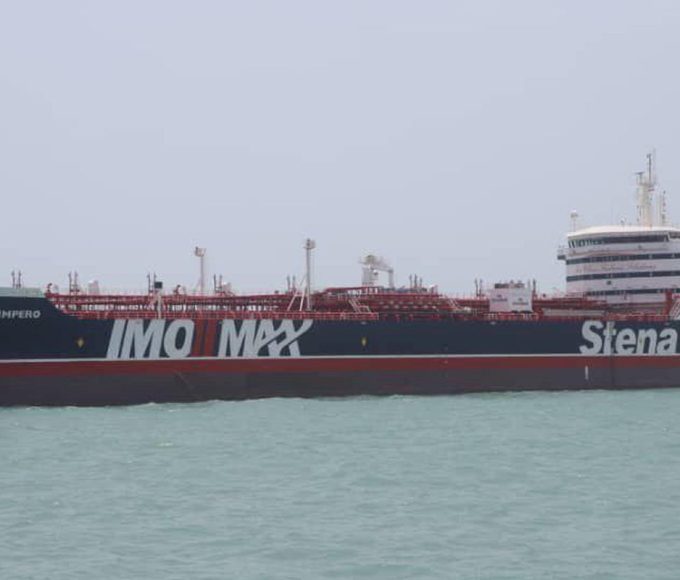 ira-pode-fechar-estreito-de-ormuz-se-bloqueio-naval-dos-eua-persistir