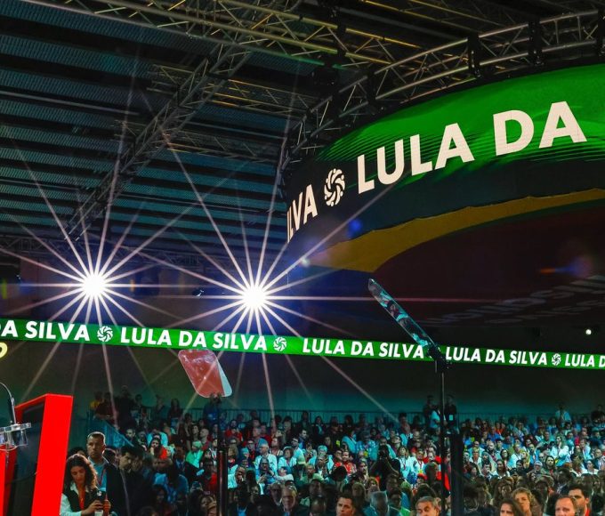 lula-fala-para-milhares-na-espanha-e-pede-coerencia-dos-progressistas