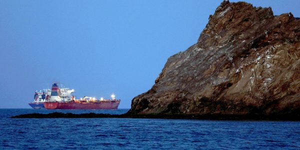 ira-anuncia-abertura-de-ormuz-depois-de-cessar-fogo-no-libano
