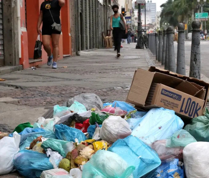camara-aprova-multa-para-quem-descartar-lixo-em-vias-publicas