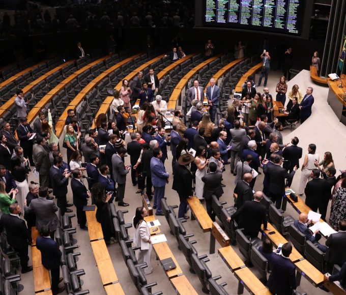 congresso-derruba-veto-de-lula-e-mantem-pl-da-dosimetria