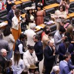 camara-vota-para-derrubar-veto-ao-pl-da-dosimetria;-falta-o-senado