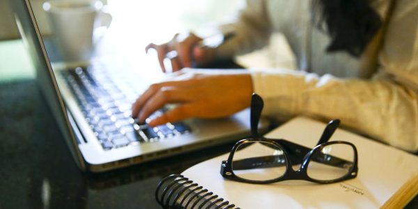 onu-mulheres-revela-avanco-da-violencia-online-contra-jornalistas
