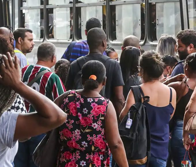 desemprego-mais-longo-cai-21,7%-e-e-o-menor-ja-registrado-pelo-ibge