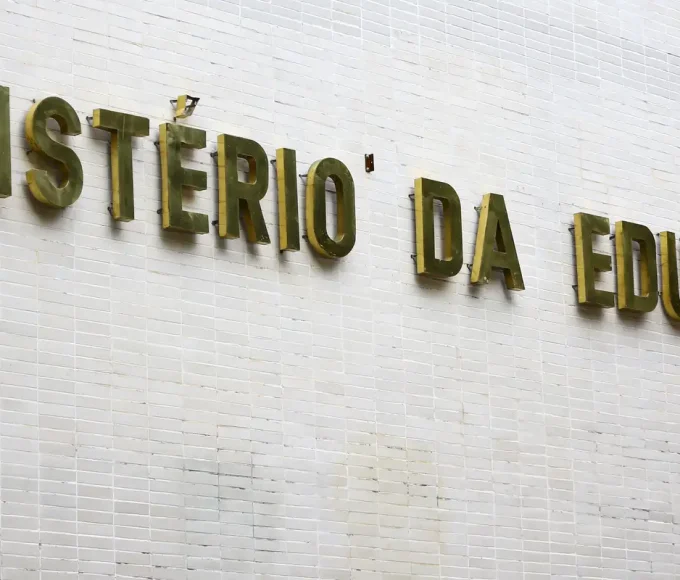 formacao-de-professores-a-distancia-mostra-desempenho-53,1%-inferior