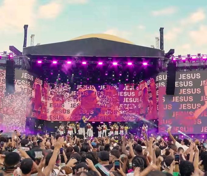 marcha-para-jesus-reune-milhares-de-fieis-no-centro-do-rio