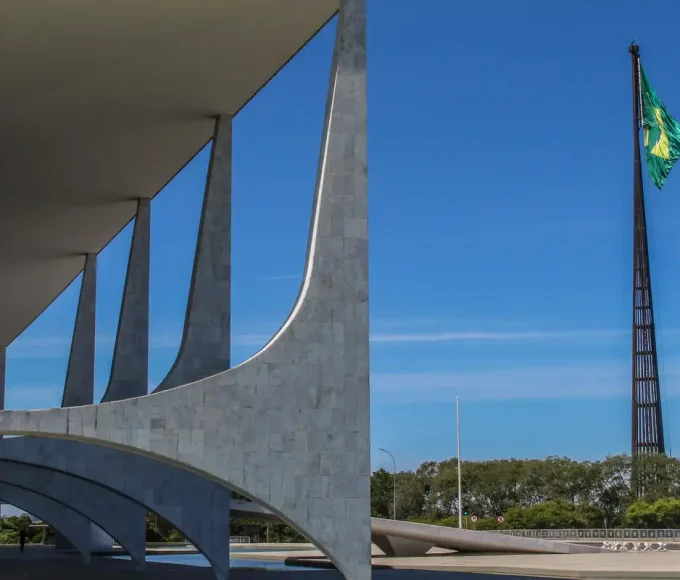 brasil-e-quem-define-como-combate-e-classifica-o-crime,-diz-planalto