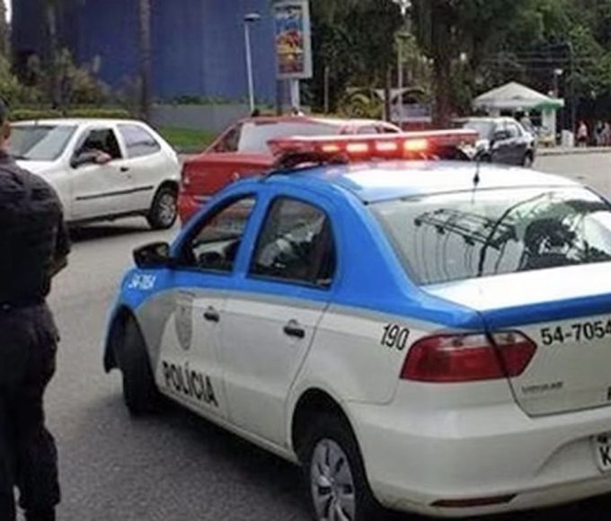 em-cinco-dias,-dois-pms-do-rio-morrem-com-tiros-de-fuzil-na-cabeca