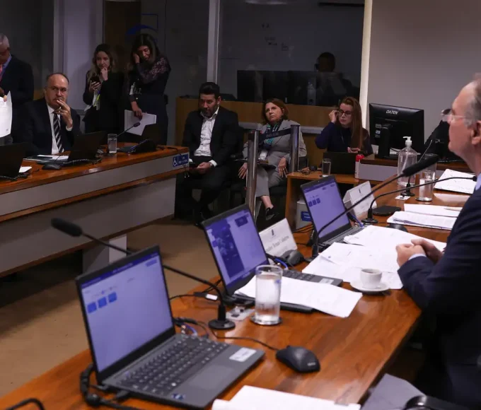 senadores-criticam-falta-de-dados-sobre-socorro-bilionario-ao-brb