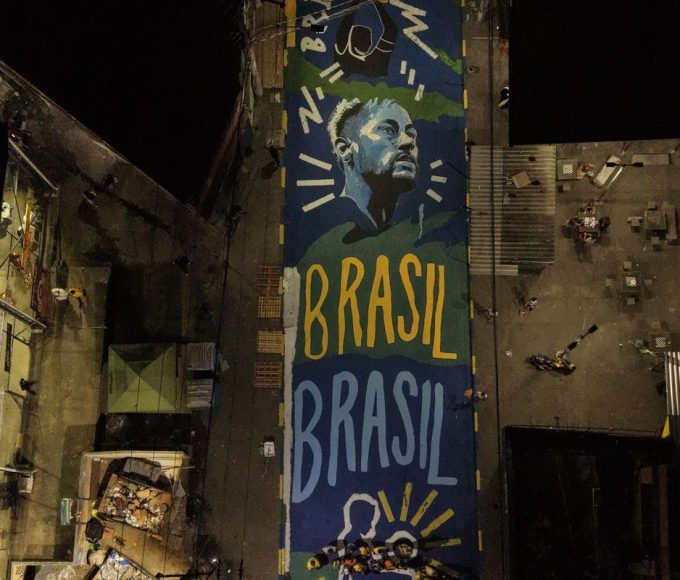 pintura-ressignifica-rua-marcada-por-operacao-letal-no-rio-de-janeiro