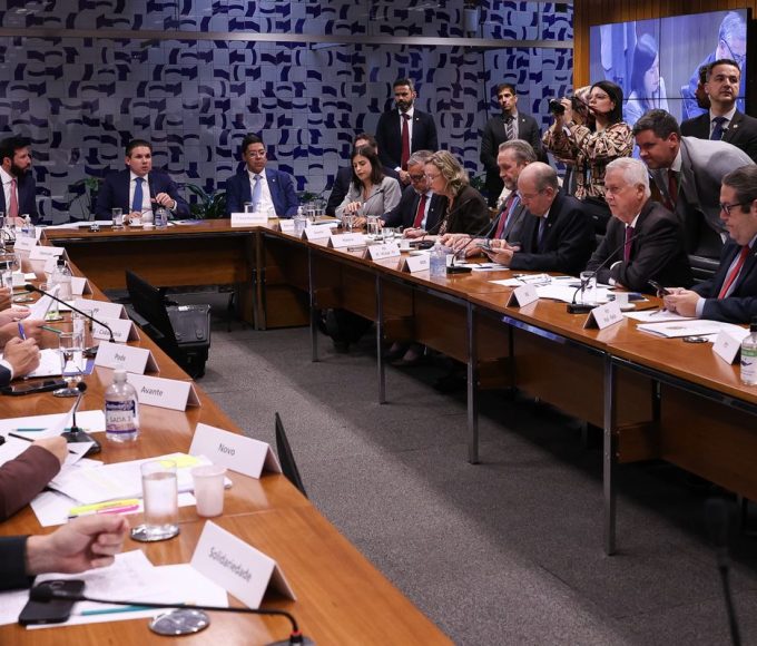 camara:-governo-retira-urgencia-do-fim-da-escala-6×1-e-destrava-pauta