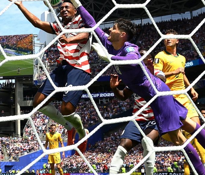 estados-unidos-bate-a-australia-e-fica-perto-da-classificacao
