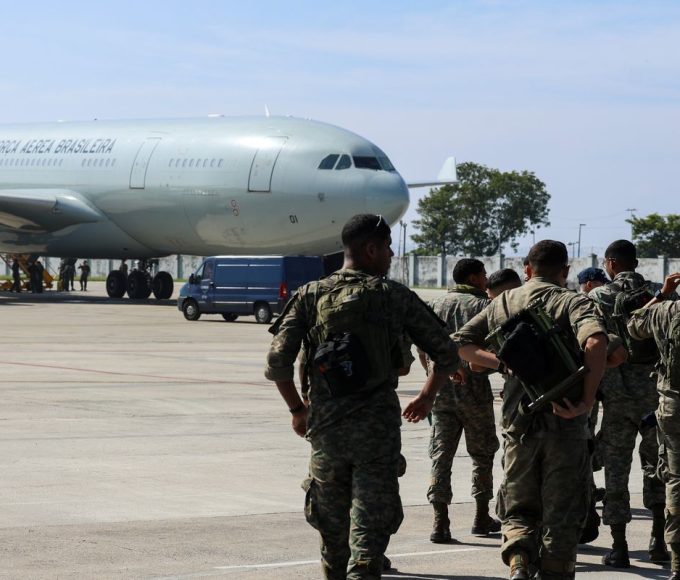 fab-envia-militares-e-18-toneladas-de-medicamentos-para-a-venezuela