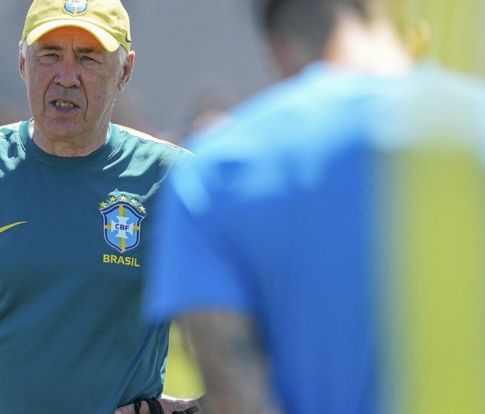 ancelotti-da-pista-de-martinelli-para-vaga-de-paqueta-contra-noruega