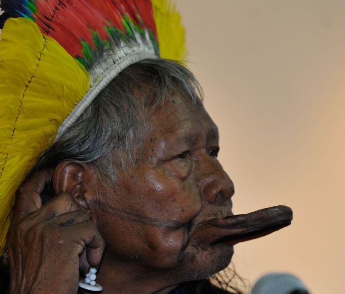 cacique-raoni-apresenta-boa-evolucao-clinica-e-vai-para-enfermaria