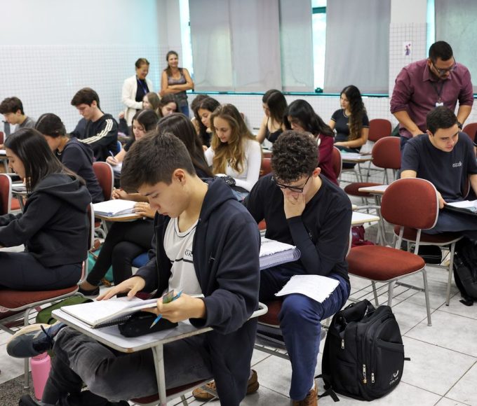 educacao-financeira-pode-ser-incluida-no-curriculo-escolar