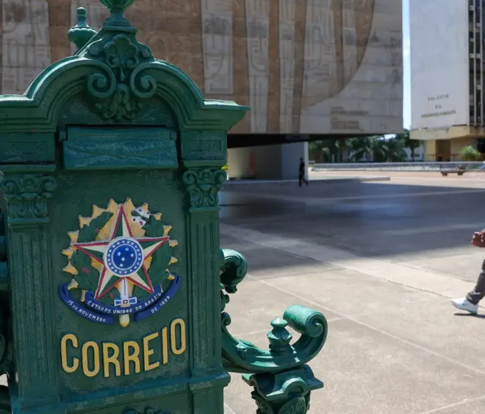 tcu-cita-risco-fiscal-dos-correios-e-defende-compensacao-de-custos