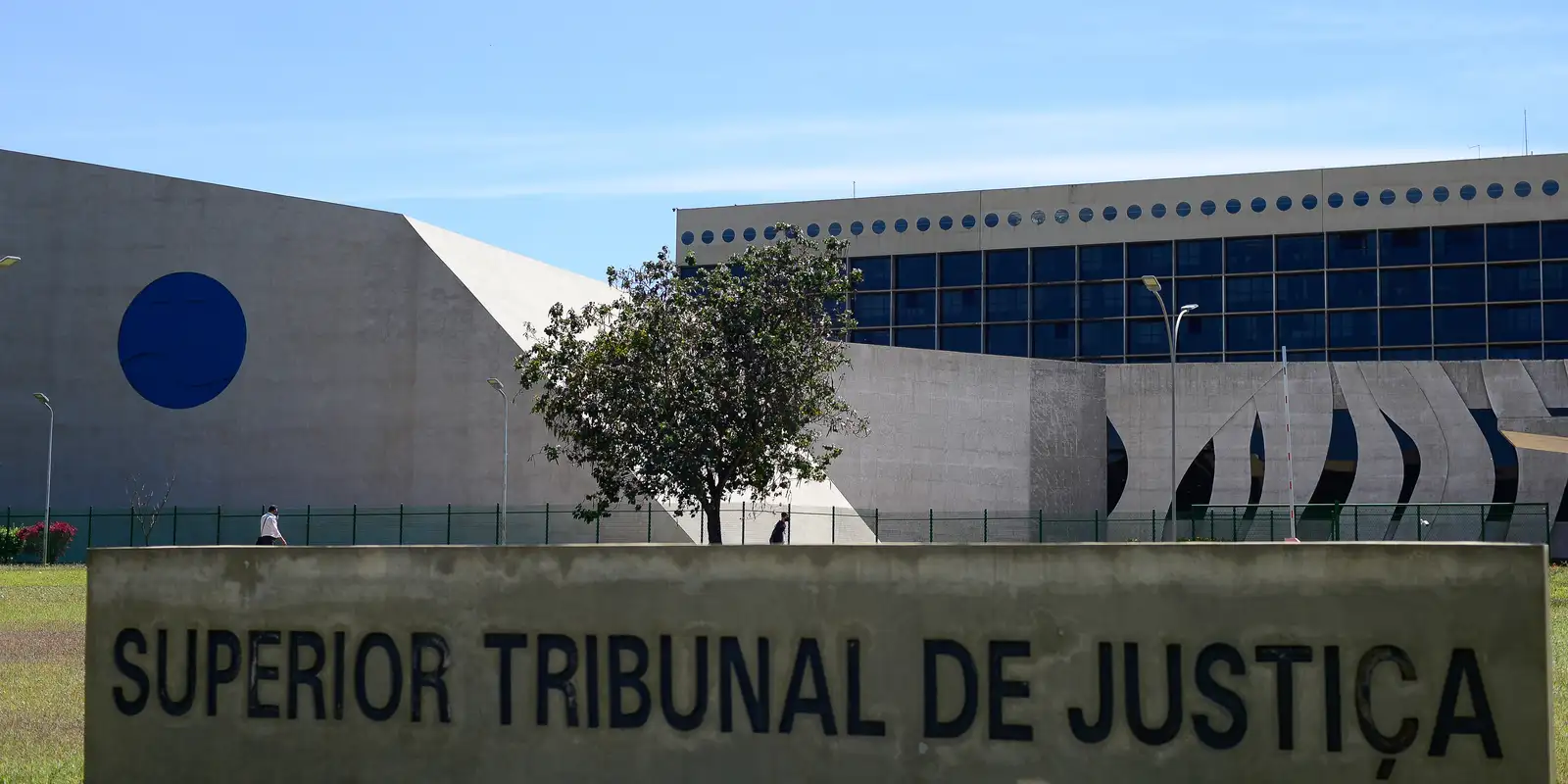 stj-libera retomada-de cobranca-de-dividas-do-grupo-manguinhos
