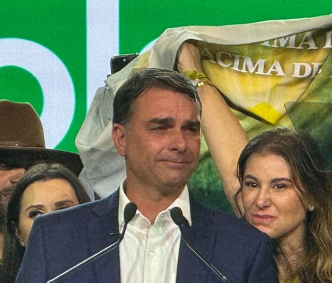 pl-oficializa-candidatura-de-flavio-bolsonaro-a-presidencia