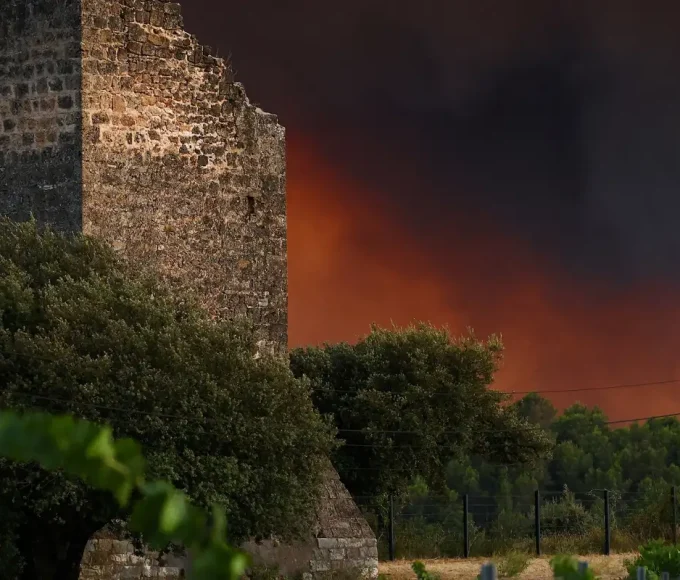 incendios-florestais-ameacam-cidade-historica-francesa-de-bordeaux